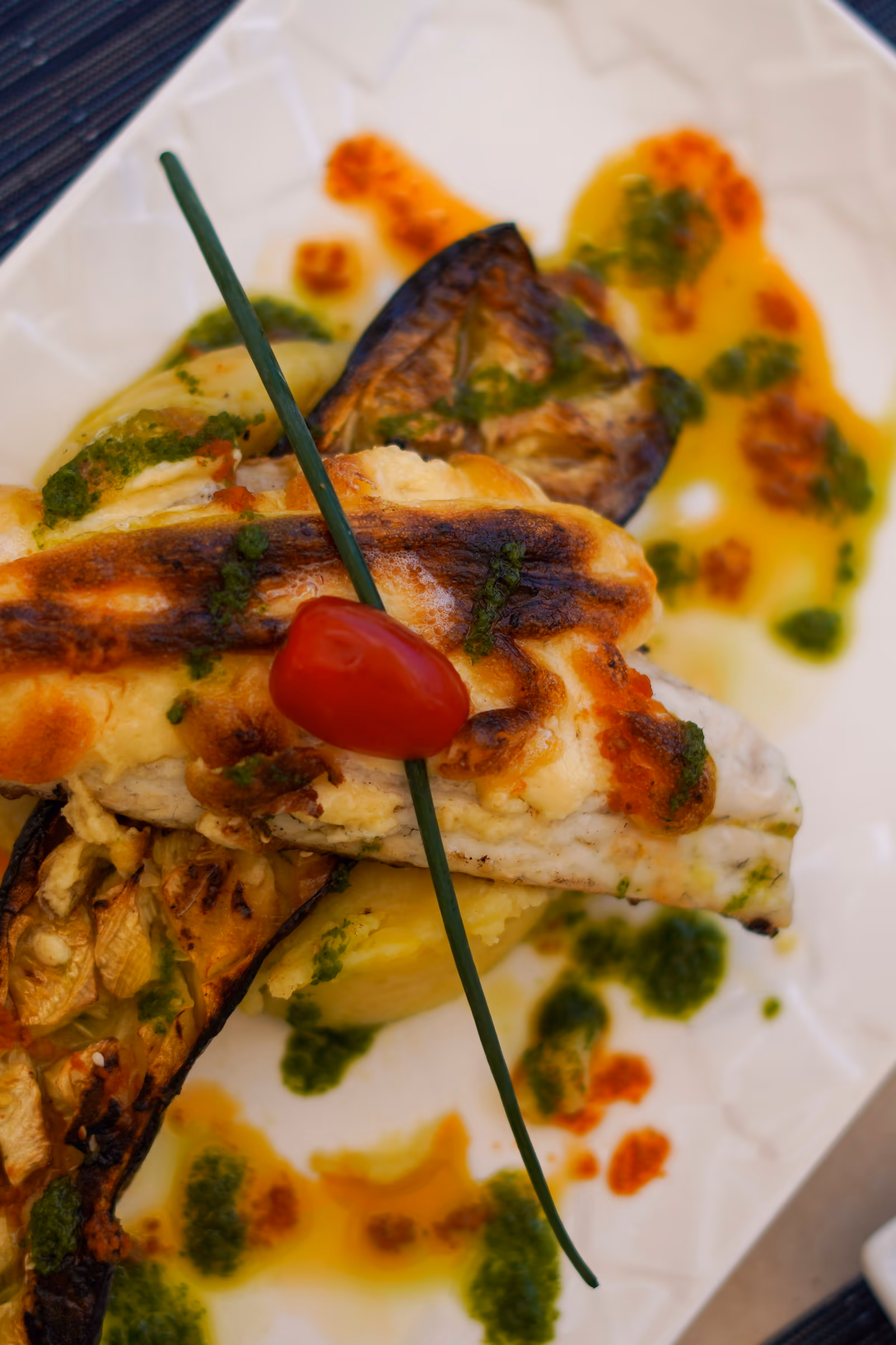 Poisson grillé à la méditerranéenne
